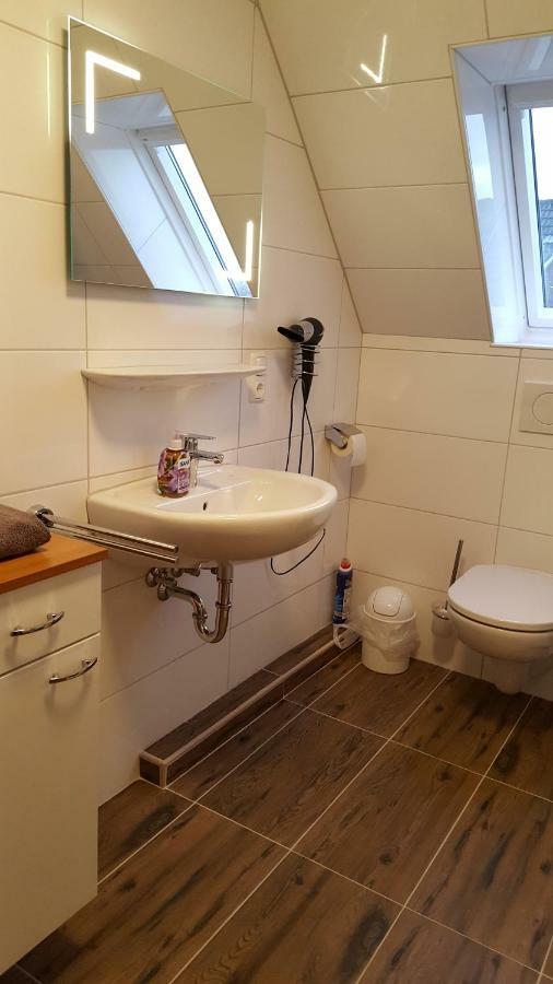Wohnung 2 Mit Balkon- Haus Annegrete إِزينتْس المظهر الخارجي الصورة